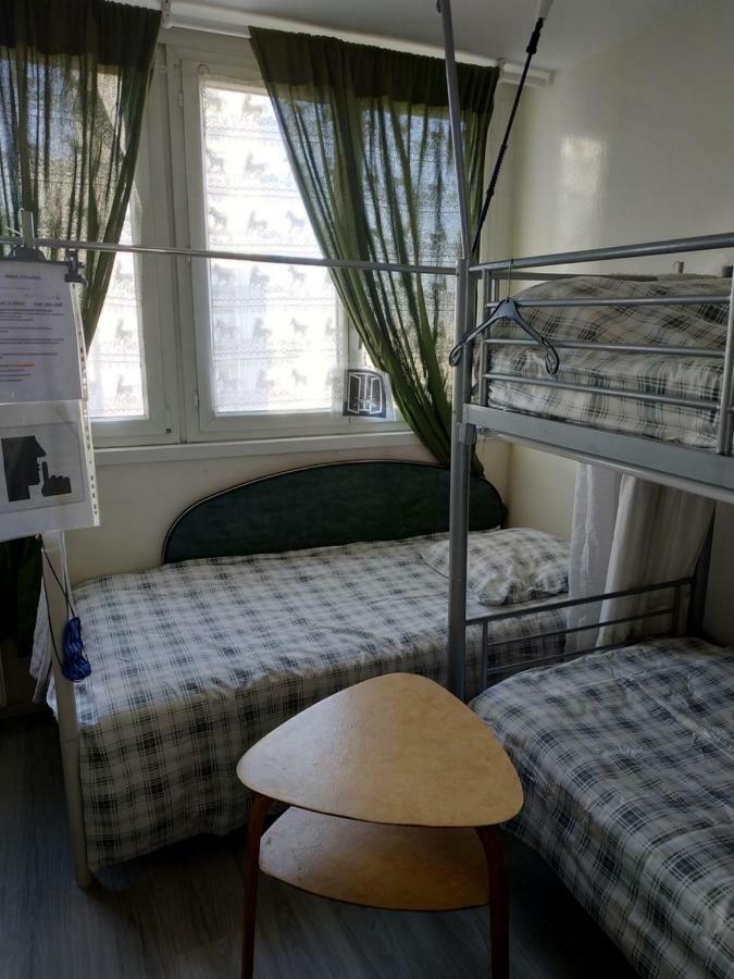 In Hostel Paris
